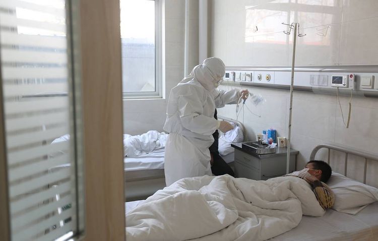 В Китае сообщили о резком скачке числа зараженных коронавирусом