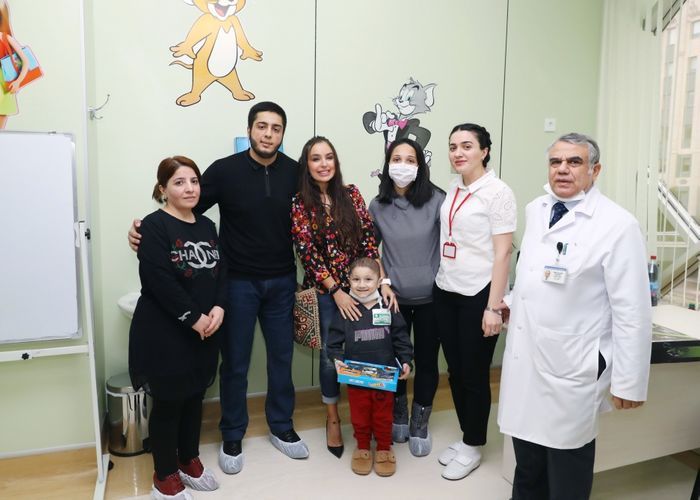 Лейла Алиева встретилась с детьми, страдающими онкологией