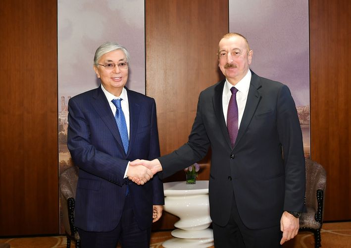 Prezident İlham Əliyev Qazaxıstan Prezidenti ilə görüşüb - YENİLƏNİB