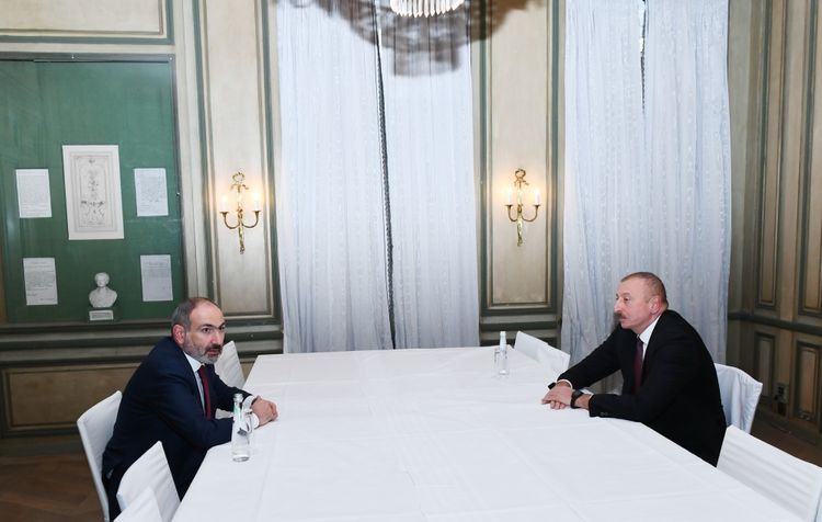 В Мюнхене состоялась встреча президента Ильхама Алиева с премьер-министром Армении