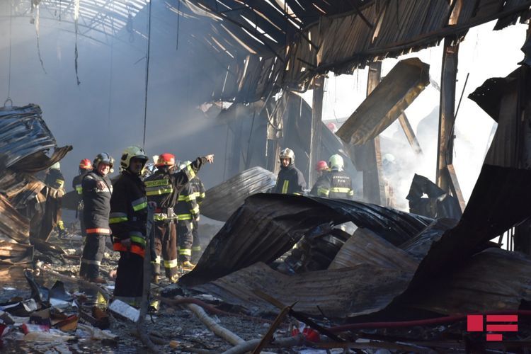 Пожар в торговом центре «Садарак» потушен - ФОТО - ВИДЕО - ОБНОВЛЕНО-2