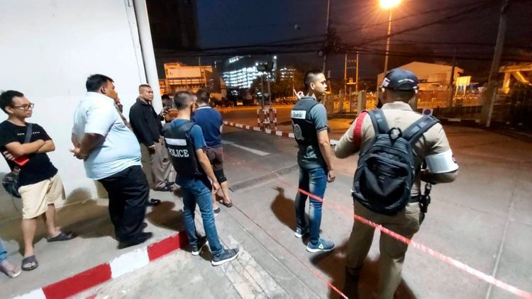 Gunman at Bangkok shopping mall kills one, injures some others - UPDATED