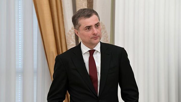 Путин освободил Суркова от должности помощника президента