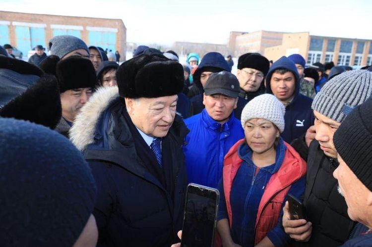 East Kazakhstan closes border with China