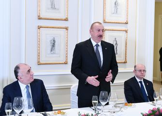 Prezident İlham Əliyev İtaliyanın ən iri şirkətlərinin rəhbərləri ilə birgə işçi nahar edib - YENİLƏNİB