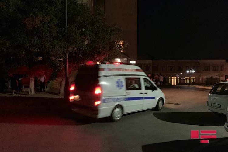 В Баку 30-летнюю женщину ранили ножом