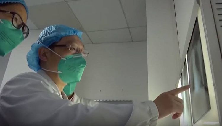 Çinin Uhan şəhərində xəstəxanada daha bir həkim koronavirusdan ölüb