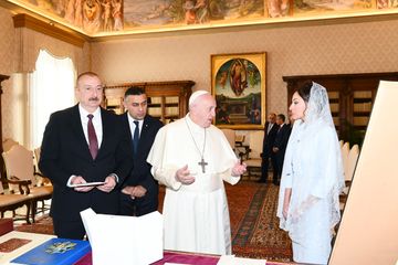 Prezident İlham Əliyev Vatikanda Papa Fransisk ilə görüşüb - YENİLƏNİB