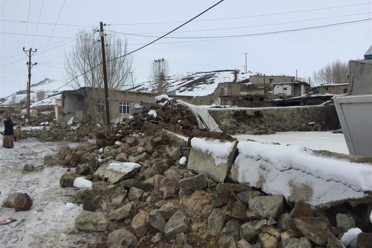 Жертвами землетрясения на ирано-турецкой границе стали 9 человек - ОБНОВЛЕНО
