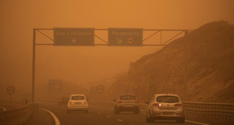 Airports close due to sandstorm on Spain