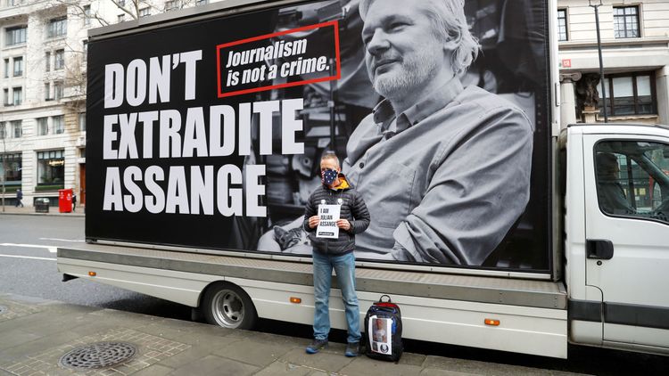 Week-long Assange extradition hearing kicks off at Woolwich court 