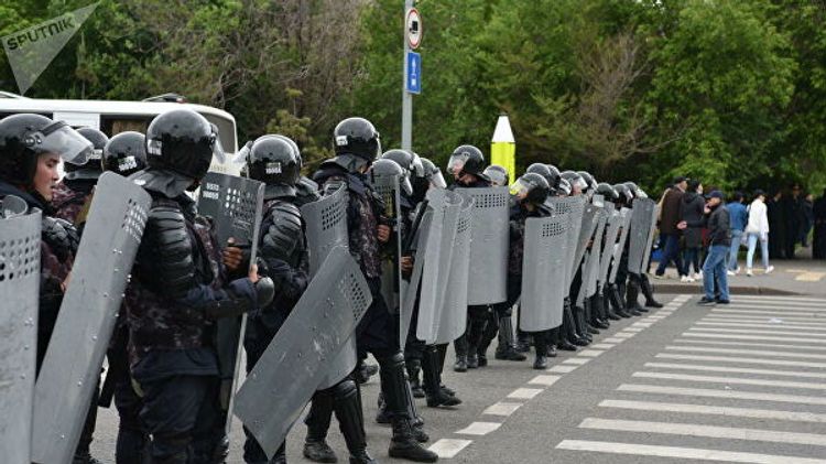 В Казахстане задержали более 50 участников незаконных митингов