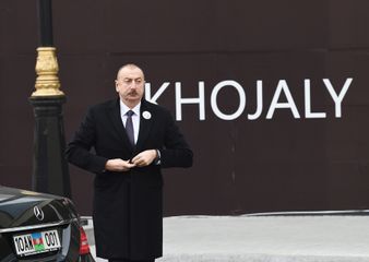 Azərbaycan Prezidenti İlham Əliyev Xocalı abidəsini ziyarət edib - YENİLƏNİB