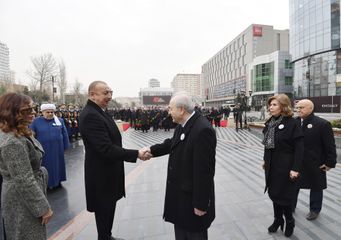 Azərbaycan Prezidenti İlham Əliyev Xocalı abidəsini ziyarət edib - YENİLƏNİB