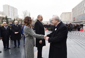 Azərbaycan Prezidenti İlham Əliyev Xocalı abidəsini ziyarət edib - YENİLƏNİB