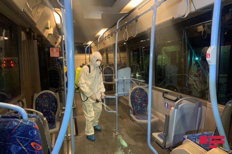 “Bakubus” MMC-nin qarajında avtobuslarda dezinfeksiya işləri aparılıb - FOTO - VİDEO