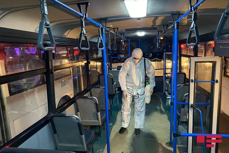 В Баку продезинфицировали пригородные автобусы - ФОТО