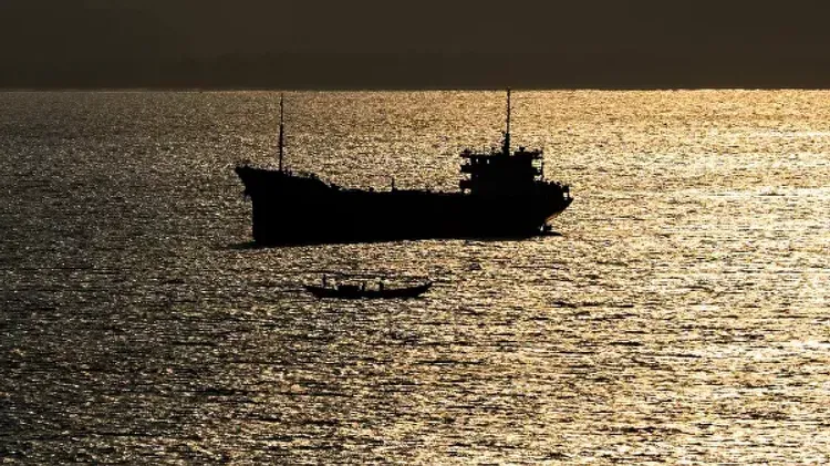Yaponiya sahillərində yük gəmisinin batması nəticəsində 13 nəfər itkin düşüb