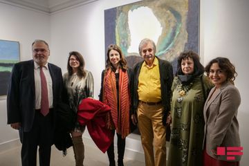 Londonda azərbaycanlı rəssamların sərgisi keçirilir - FOTO