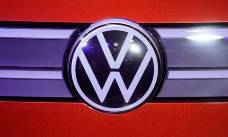 Volkswagen starts settlement talks with German consumer groups over diesel scandal