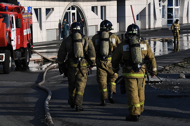 Четыре человека погибли при пожаре в России