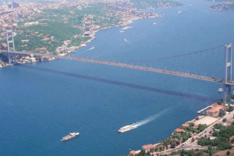   İstanbul kanalı istifadəyə verildikdən sonra Bosfor boğazından böyük gəmi və neft tankerlərinin keçidi qadağan ediləcək