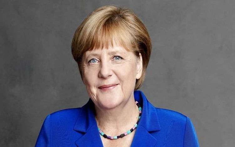 Angela Merkel Rusiyaya səfər edəcək