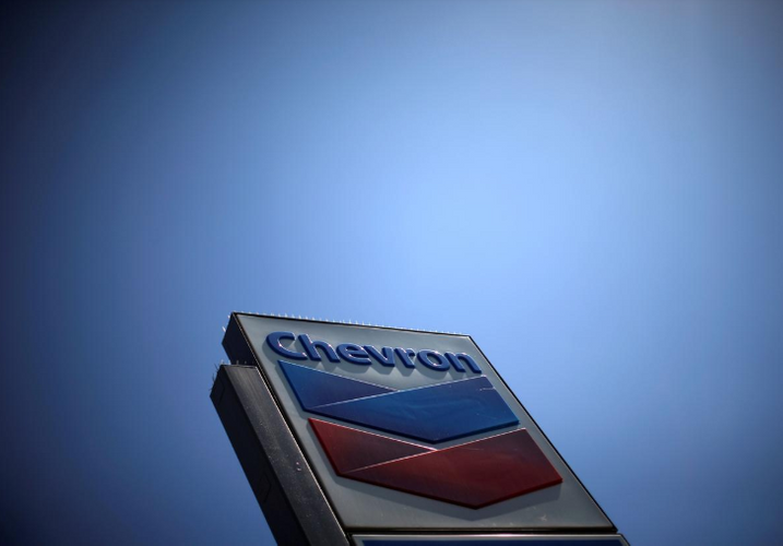U.S. oil major Chevron pulls staff from northern Iraq