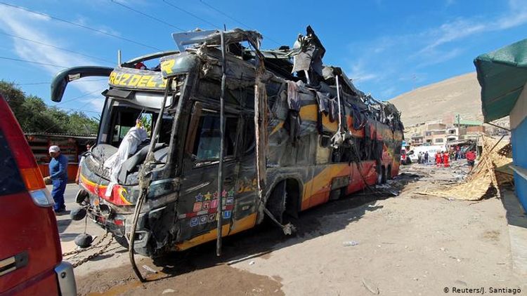 At least 16 people, including two Germans, killed in bus crash in south Peru