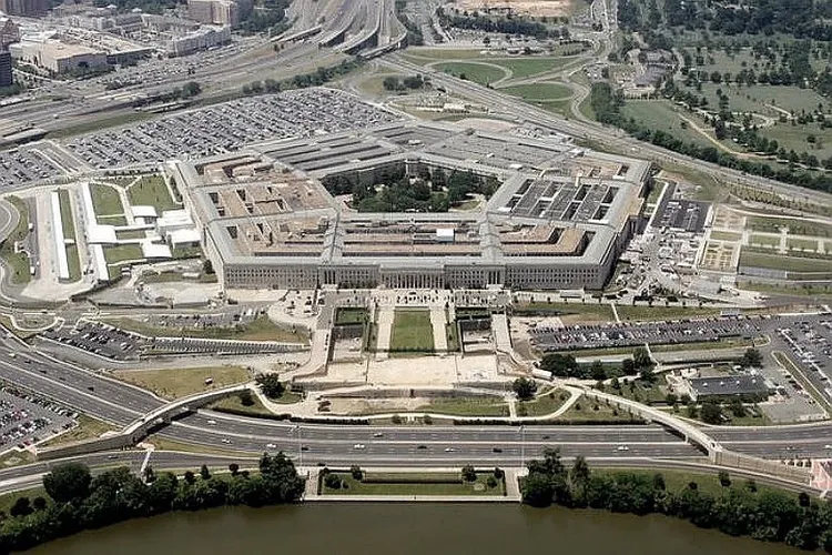 В Пентагоне заявили, что не получали от Ирака обращений о выводе войск