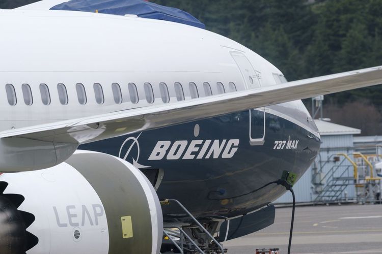 U.S. regulator seeks to fine Boeing $5.4 million for defective parts on 737 MAX planes