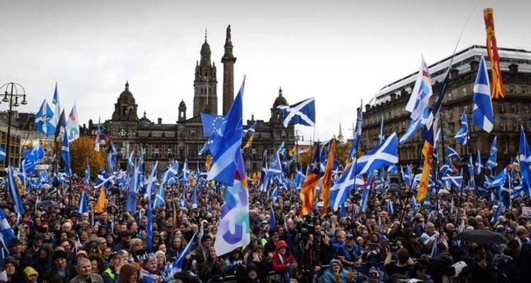 Scottish pro-independence campaigners take to streets in Glasgow 