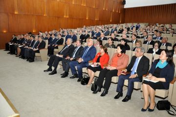 YAP-ın rayon və şəhər təşkilatlarının ümumrespublika müşavirəsi keçirilib