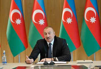Prezident İlham Əliyevin yanında 2019-cu ilin yekunlarına həsr olunmuş müşavirə keçirilib  - YENİLƏNİB