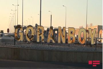 20 yanvar şəhidlərinin xatirəsinin əbədiləşdirmək məqsədilə Şəmkir sakini əlində Azərbaycan bayrağı piyada Bakıya yola düşüb