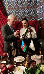 Britaniya Parlamentində Avrasiya regionu dövlətləri ilə ticarət münasibətlərinə həsr edilmiş müzakirələr və sərgi keçirilib