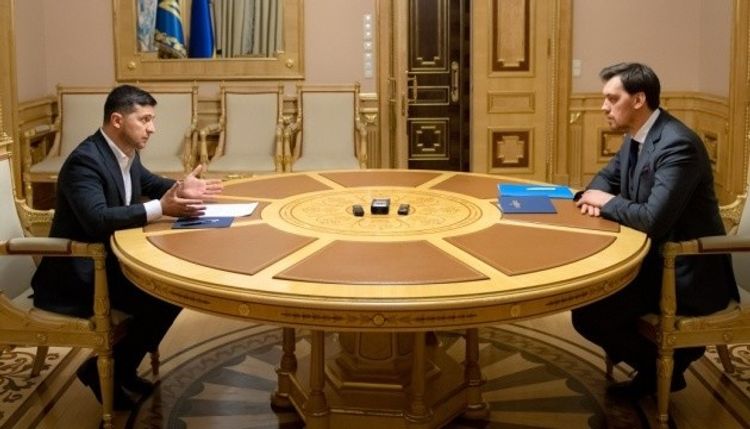 Zelensky meets with Honcharuk, sets number of urgent tasks for government