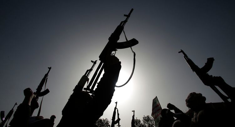 Dozens killed in Houthi attack on Yemeni army barracks 