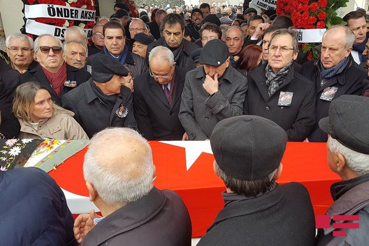 Türkiyənin keçmiş Baş Naziri Bülənt Ecevitin xanımı Rahşan Ecevit dəfn edilib