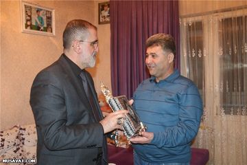 ® Rauf Arifoğlu 20 Yanvar qazilərini və şəhid ailələrini ziyarət etdi: Onlara Quran və bayraq hədiyyə etdi - FOTOLAR