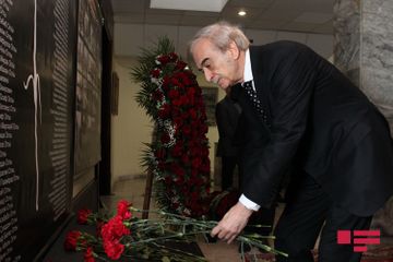 Polad Bülbüloğlu: "Azərbaycan heç bir halda 20 yanvar cinayətini müasir demokratik Rusiya ilə əlaqələndirmir"  - FOTO