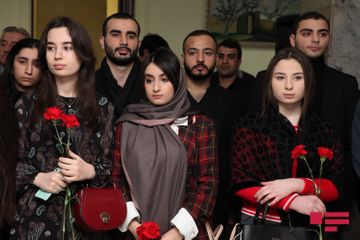 Polad Bülbüloğlu: "Azərbaycan heç bir halda 20 yanvar cinayətini müasir demokratik Rusiya ilə əlaqələndirmir"  - FOTO