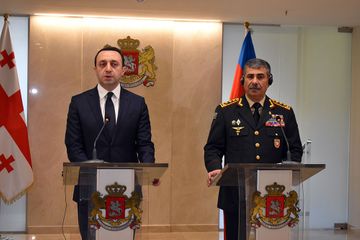 Azərbaycanla Gürcüstan arasında ikitərəfli hərbi əməkdaşlıq planı imzalanıb