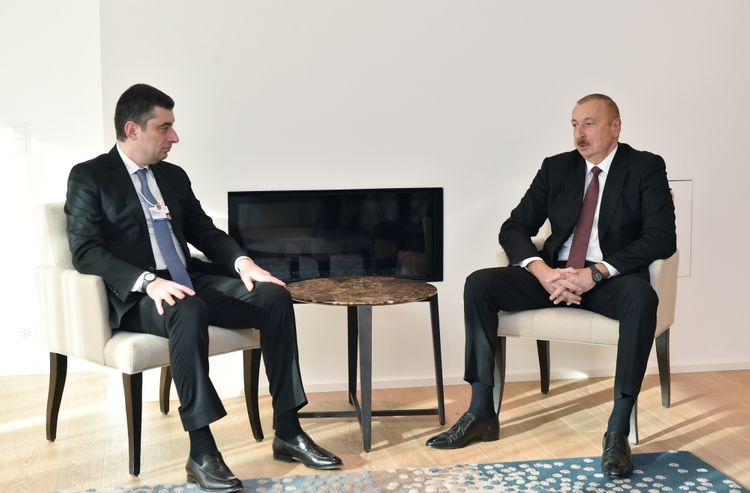 Prezident İlham Əliyev Davosda Gürcüstanın Baş Naziri ilə görüşüb
