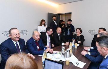 Prezident İlham Əliyev Dünya İqtisadi Forumu çərçivəsində keçirilən iclasda iştirak edib