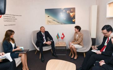 Prezident İlham Əliyev Davosda İsveçrə Prezidenti Simonetta Sommaruqa ilə görüşüb - YENİLƏNİB