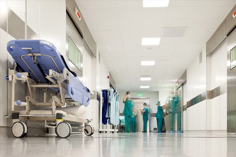 В районах, где вводится ОМС, будут начисляться надбавки к зарплате врачей