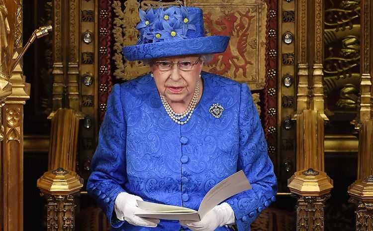 II Elizabet “Brexit” sazişini təsdiqləyib