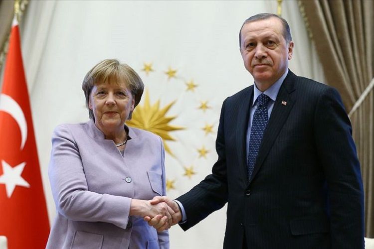 Almaniya kansleri Angela Merkel İstanbula səfər edib