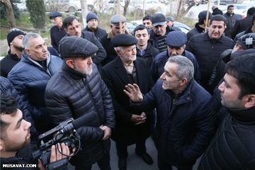  ®Rauf Arifoğlu Zeytun küçəsinin sakinləri ilə görüş keçirib